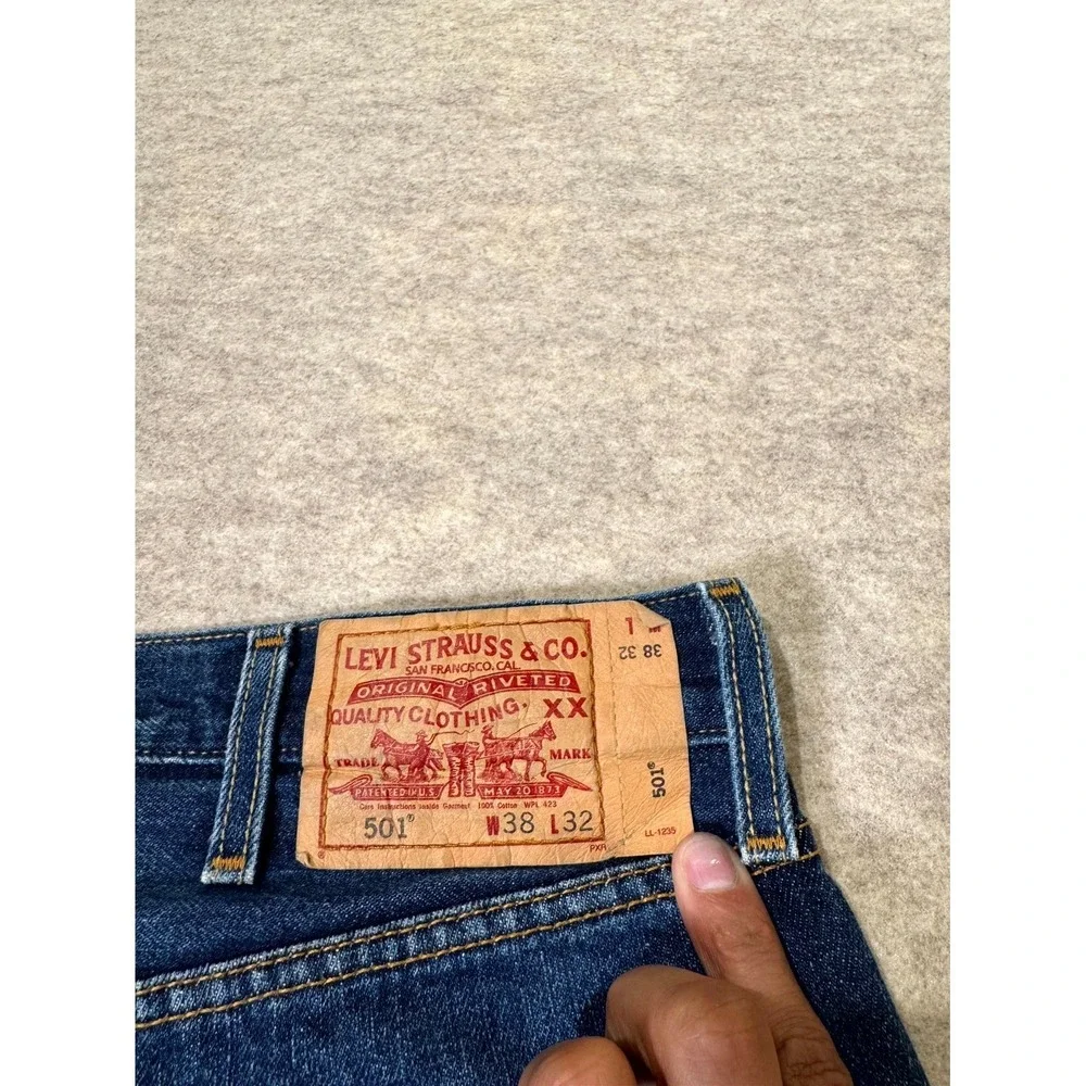 Levis 501 Original Jeans Mens 38x32 Blue Denim Classic Straight Leg‎ Button Fly